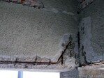 Schade onder de arcade van het zuidelijke gebouw.
<br/>
Gert-Jan Lobbes, 2016